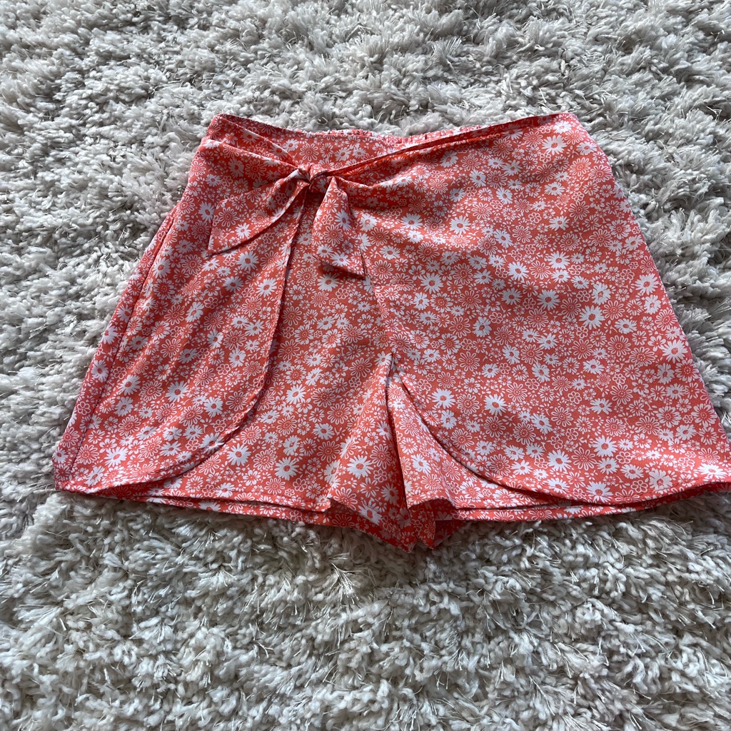 Preowned Short